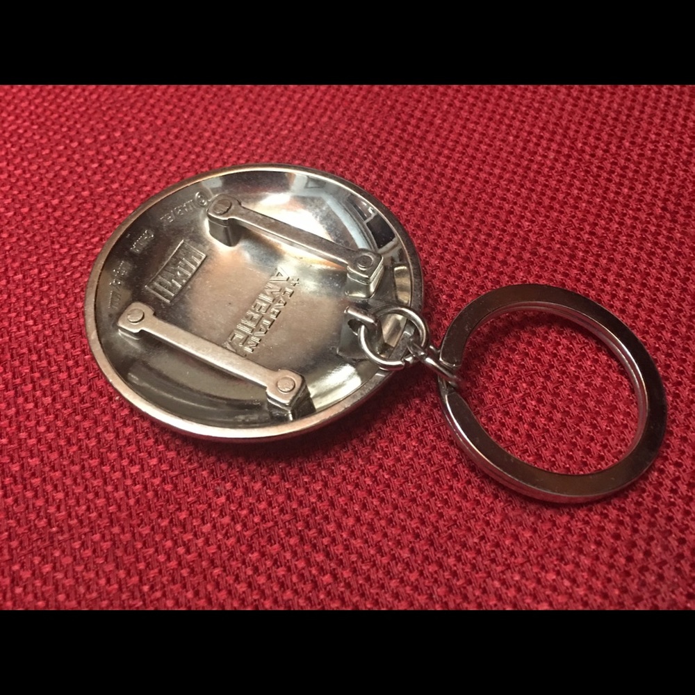 Captain America Shield Keychain - Picture 8 of 12